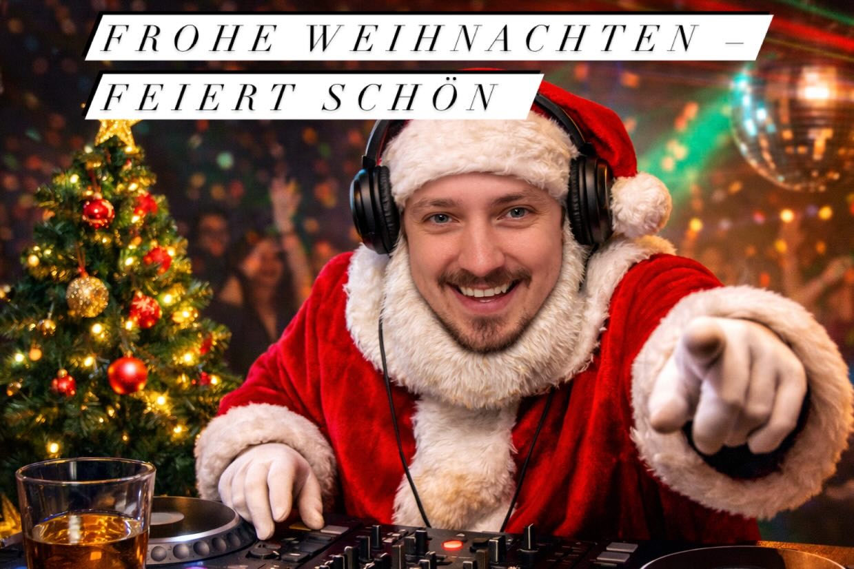 Instagram-Beitrag: DJ Jonez im Weihnachtsmann-Kostüm am Pult